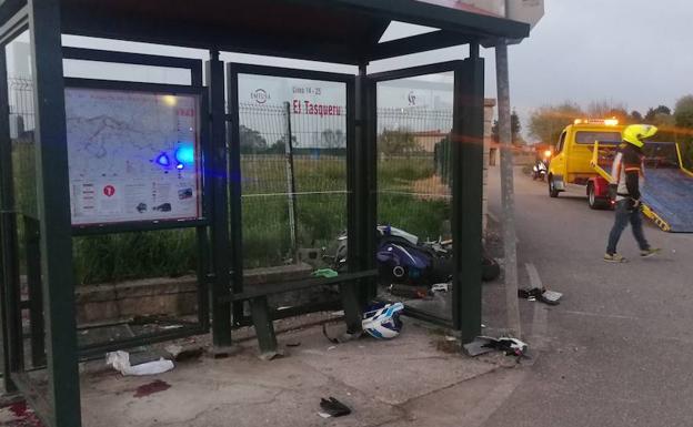 Un motorista herido grave tras salirse de la carretera en El Infanzón